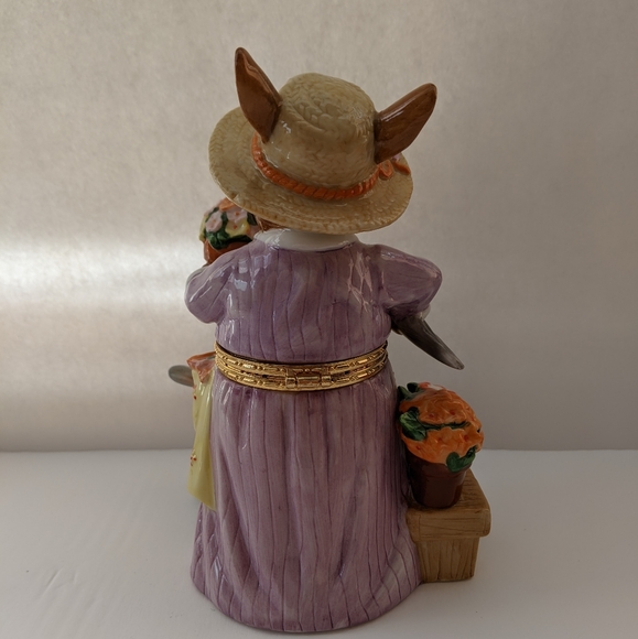 Mother Rabbit Trinket Box - Picture 8 of 8